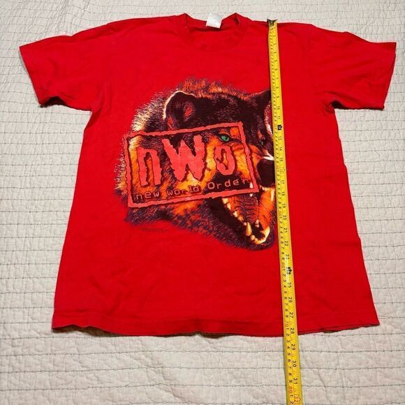 Vintage 1998 WCW NWO New World Order Wolf Pack T-Shirt - Picture 3 of 6